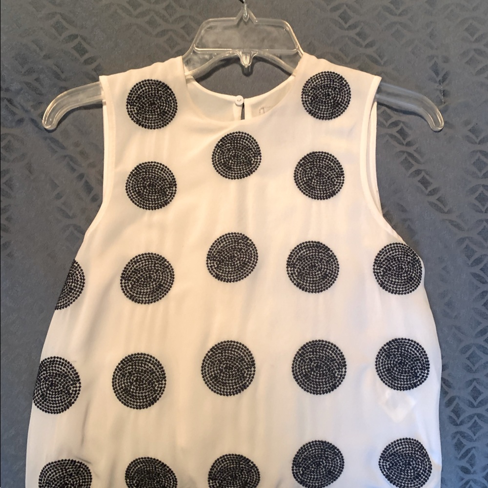 H&M Sleeveless White Polk Dot Blouse | Size 4